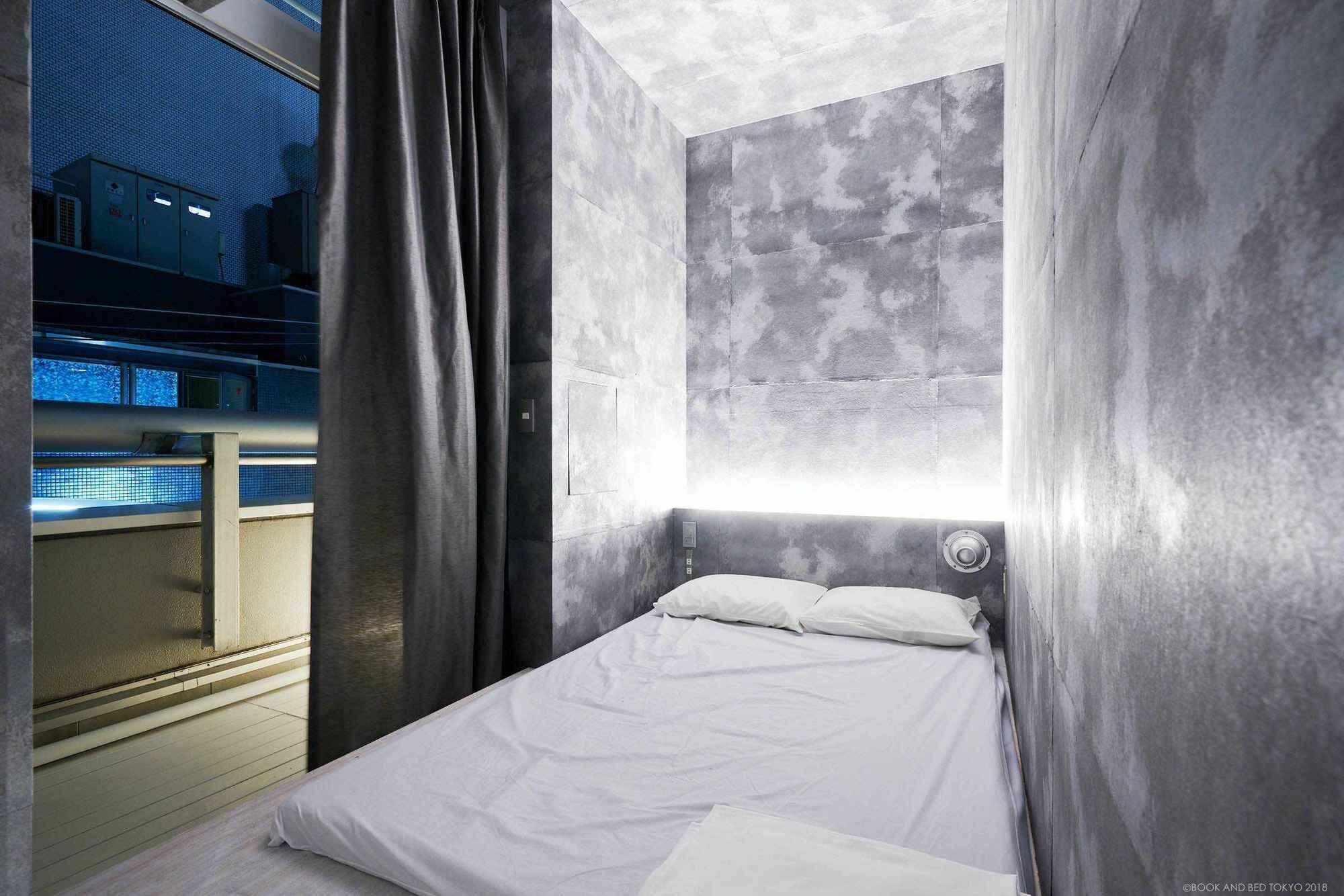 Book And Bed Tokyo Shinsaibashi Hostel Osaka Exterior photo